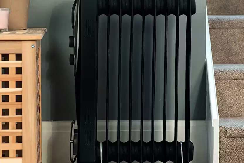 Russell Hobbs 9 Fin Oil Filled Radiator | RHOFR5002B