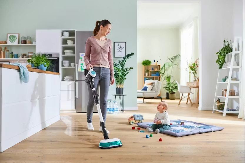 Bosch Rechargeable 2 in 1 Vacuum and Mop Unlimited 7 Aqua | White