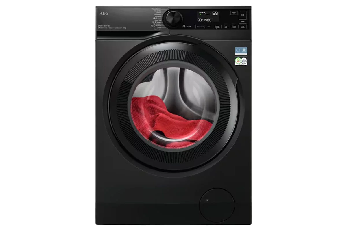 AEG 7000 Series ProSteam 10kg Freestanding Washing Machine